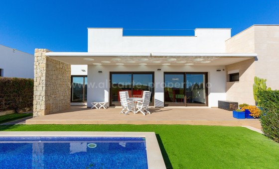 Villa - Resale - Orihuela - Vistabella Golf Resort