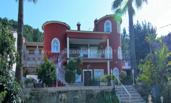 Villa - Resale - Pedreguer - Pedreguer Centro