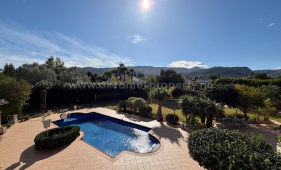 Villa - Resale - Pedreguer -
                Pedreguer Centro