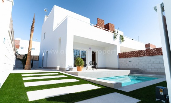 Villa - Resale - Pilar de la Horadada - Pilar de la Horadada Centro