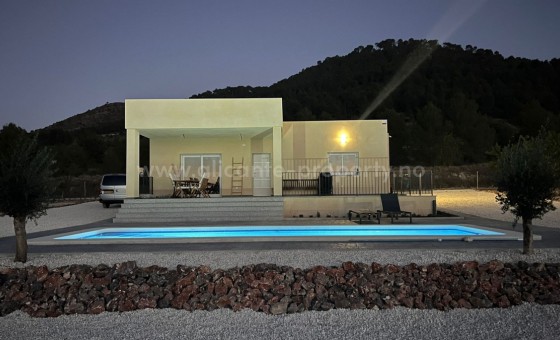 Villa - Resale - PINOSO - Pinoso Centro