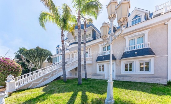 Villa - Resale - Playa San Juan - Playa San Juan