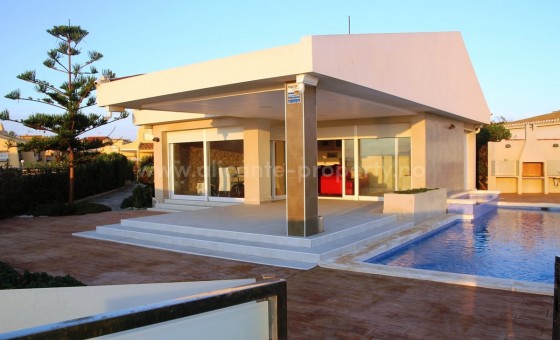 Villa - Resale - San Javier - La Manga Del Mar Menor