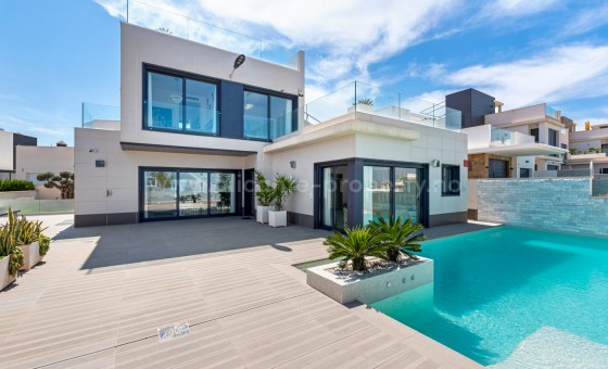 Villa - Resale - San Miguel de Salinas - GAA-52402