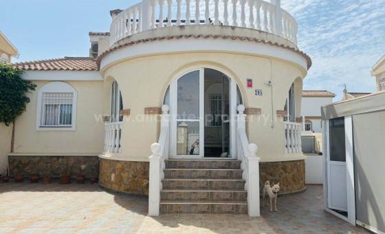 Villa - Resale - Santa Pola -
                Santa Pola