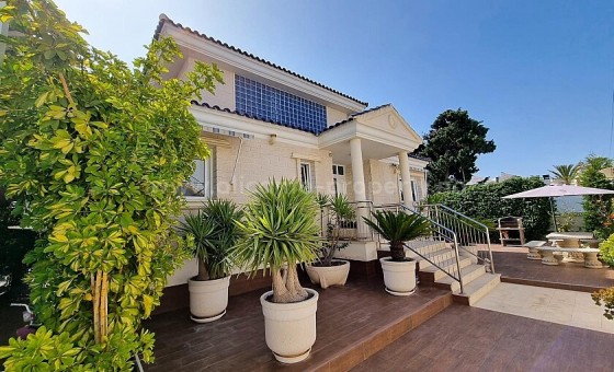 Villa - Resale - Torrevieja - La Mata