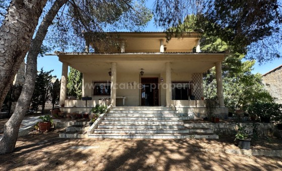 Villa - Resale - Torrevieja - Torrevieja Centro