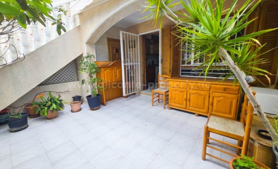 Villa - Resale - Torrevieja - Torrevieja Centro