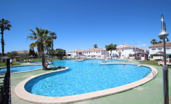 Villa - Resale - Torrevieja - Torrevieja Centro