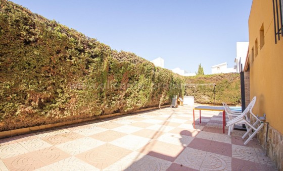 Villa - Resale - Torrevieja - Torrevieja Centro