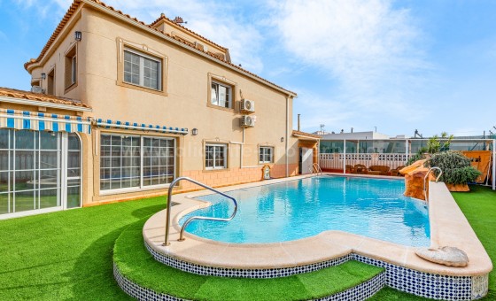 Villa - Resale - Torrevieja - Torrevieja