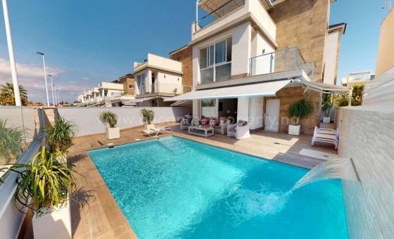 Villa - Resale - Torrevieja - Torrevieja