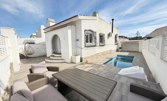 Villa - Resale - Villamartín - Blue Lagoon