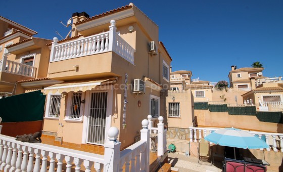 Villa - Resale - Villamartín - GAA-86356