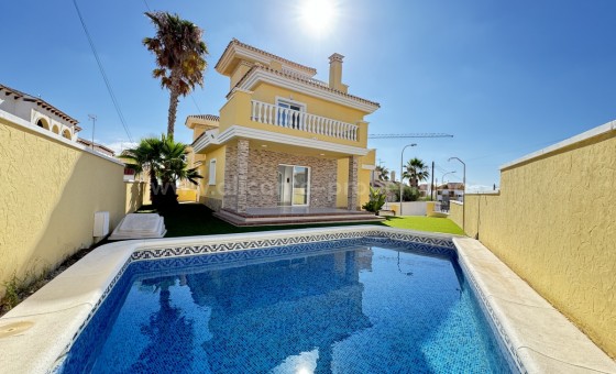 Villa - Resale - Villamartín - Villamartín