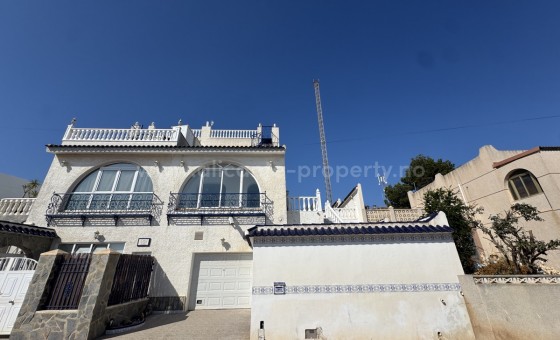 Villa - Resale - Villamartín - Villamartín