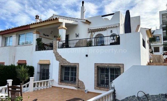 Villa - Resale - Villamartín - Villamartín