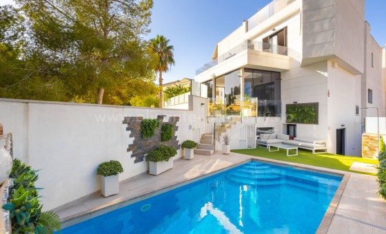 Villa - Resale - Villamartín - Villamartín