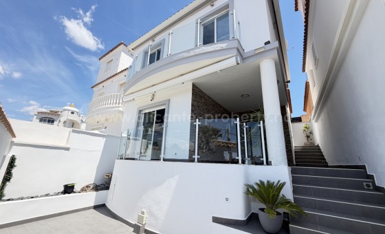 Villa - Resale - Villamartín - Villamartín