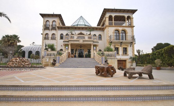 Villa - Resale - Villamartín - Villamartín