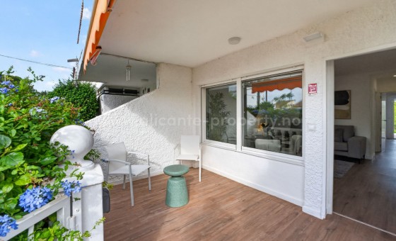 Villa - Resale - Villamartín - Villamartín