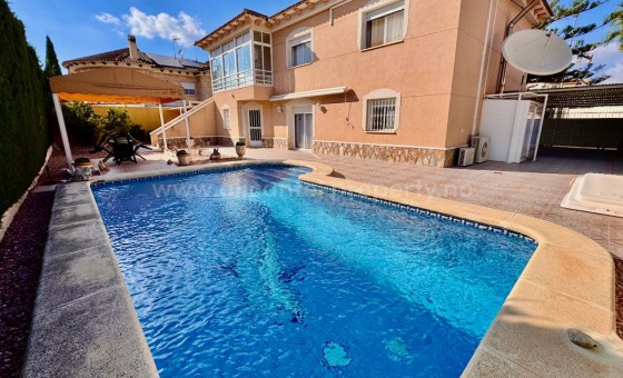 Villa - Reventa - Benferri - GAA-95836