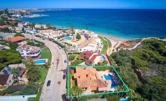 Villa - Reventa - Campoamor -
                Campoamor
