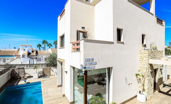 Villa - Reventa - Ciudad Quesada - Doña Pepa