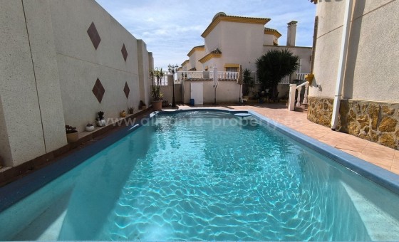 Villa - Reventa - Guardamar del Segura - GAA-97290