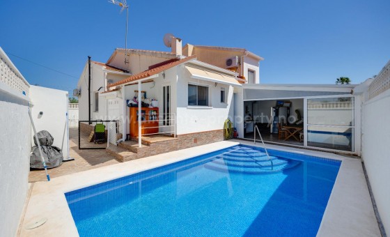 Villa - Reventa - La marina - La Marina