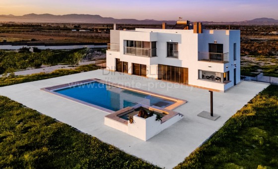 Villa - Reventa - La marina - La Marina