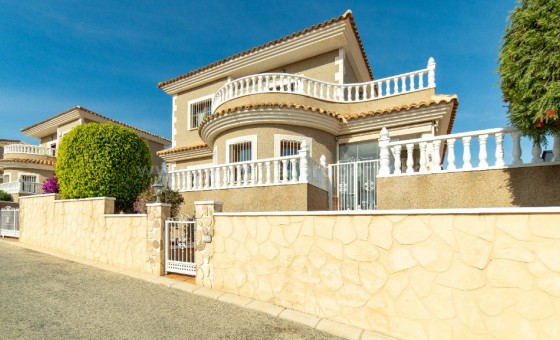 Villa - Reventa - Los Altos - Los Altos