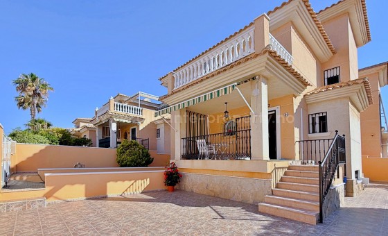 Villa - Reventa - Los Altos - Royal Park