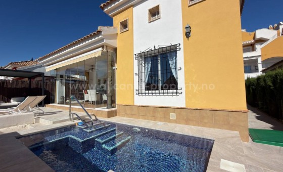 Villa - Reventa - Los Montesinos - Urbanizacion montesol