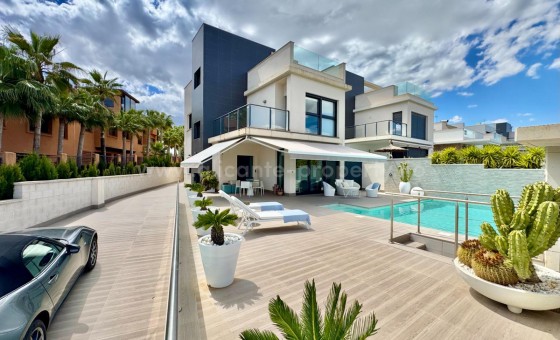 Villa - Reventa - San Miguel de Salinas - San Miguel de Salinas Centro