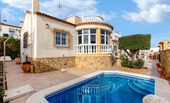 Villa - Reventa - San Miguel de Salinas - San Miguel de Salinas