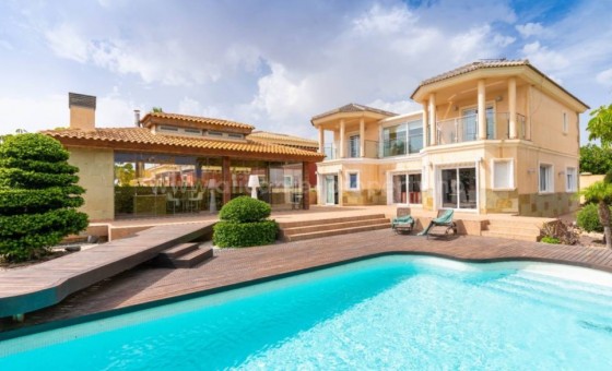 Villa - Reventa - Torrevieja - Aguas Nuevas