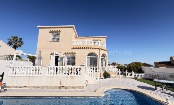 Villa - Reventa - Villamartín - Villamartín