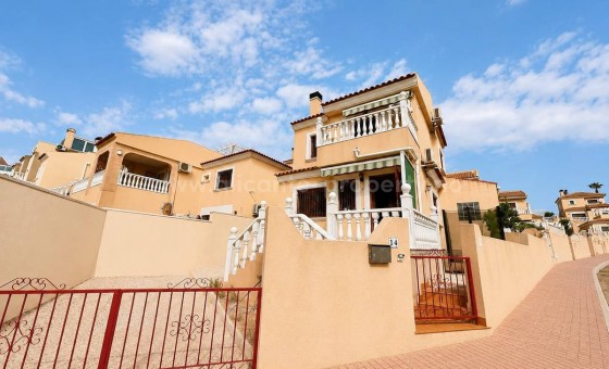Villa - Reventa - Villamartín - Villamartín