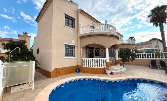 Villa - Reventa - Villamartín - Villamartín