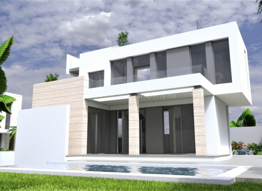 Villas/houses in Aguas Nuevas, Torrevieja, 3 bedrooms, 3 bathrooms, pool, 2 terraces, balcony, solarium, basement/garage,