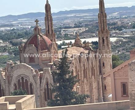 katedralen i Novelda - Santuario Sant Magdalena 