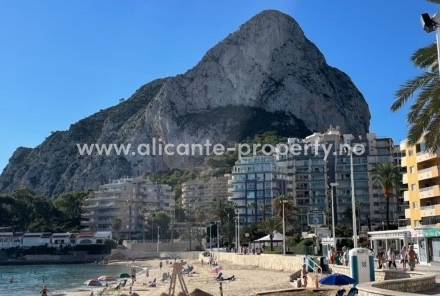 Calpe - En av Alicante-provinsens bolig-favoritter. Det finnes mange prosjekter med forskjellige typer villa/hus, leilighet, rekkehus i Calpe-området