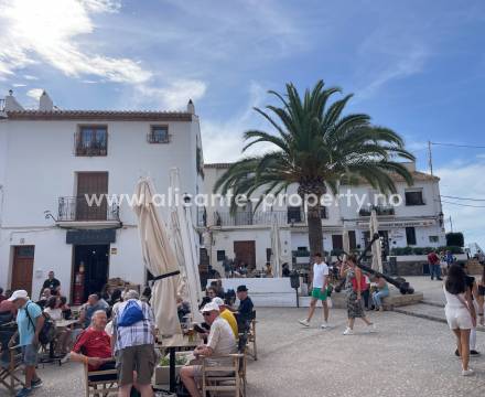 Altea is the most exclusive and romantic residential area in Alicante province - apartment. terraced house, house. Altea is best known for the romantically charming old town, and is often called the white city