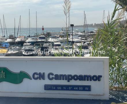 Dehesta Campoamor or Campoamor is centrally located on the Orihuela Costa, and centrally located to the beach, golf, shopping, restaurants. It is only approx. 8 minutes to Zenia Boulevard and approx. 14 min. to Campoamor Golf Course from the beach. Some h