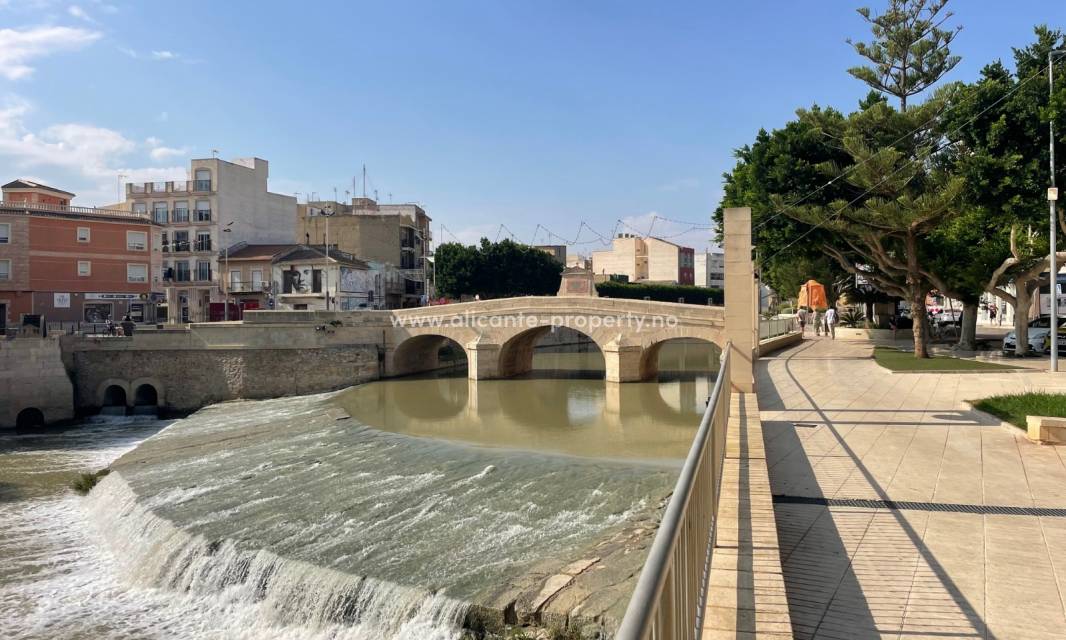 Rojales with Ciudad Quesada is the most popular area in Spain for international residents. Rojales is one of the very few municipalities in all of Spain where there are more foreign residents than Spanish residents.