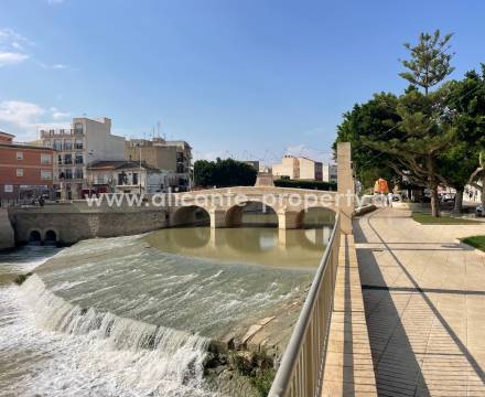 Rojales with Ciudad Quesada is the most popular area in Spain for international residents. Rojales is one of the very few municipalities in all of Spain where there are more foreign residents than Spanish residents.